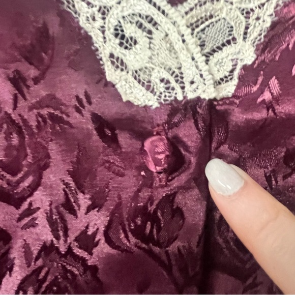 vintage adonna silky nightgown burgundy floral pattern lace trim short sleeve - Picture 5 of 8